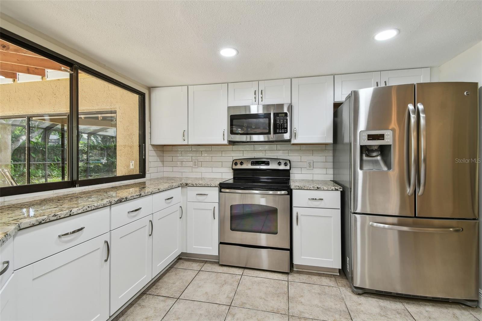 Image 19 of 71 For 854 Village Way