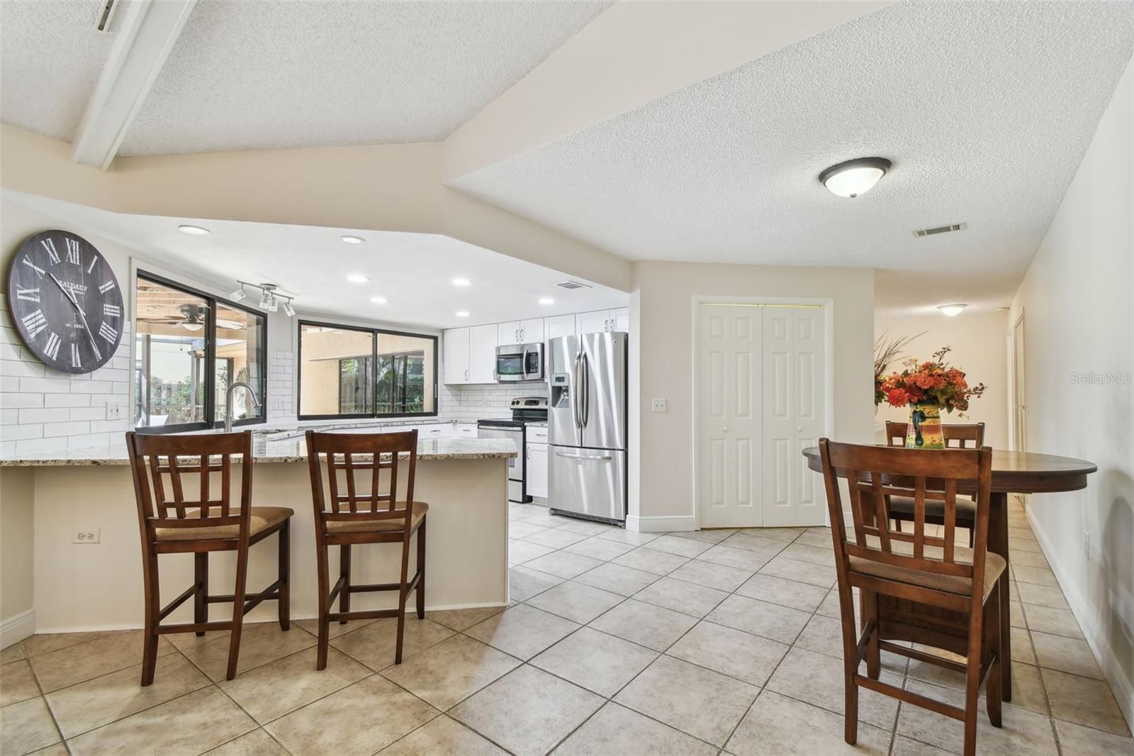 Image 23 of 71 For 854 Village Way
