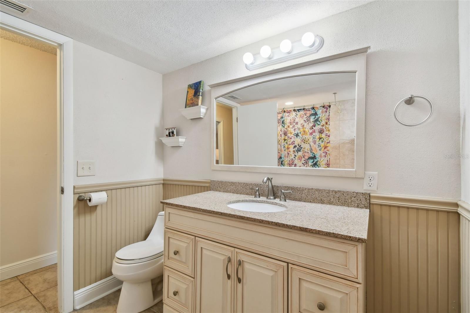 Image 33 of 71 For 854 Village Way
