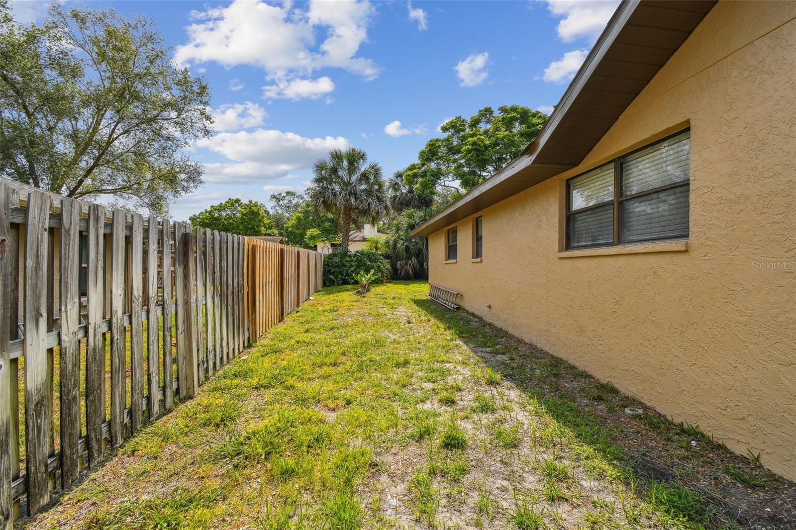 Image 54 of 71 For 854 Village Way