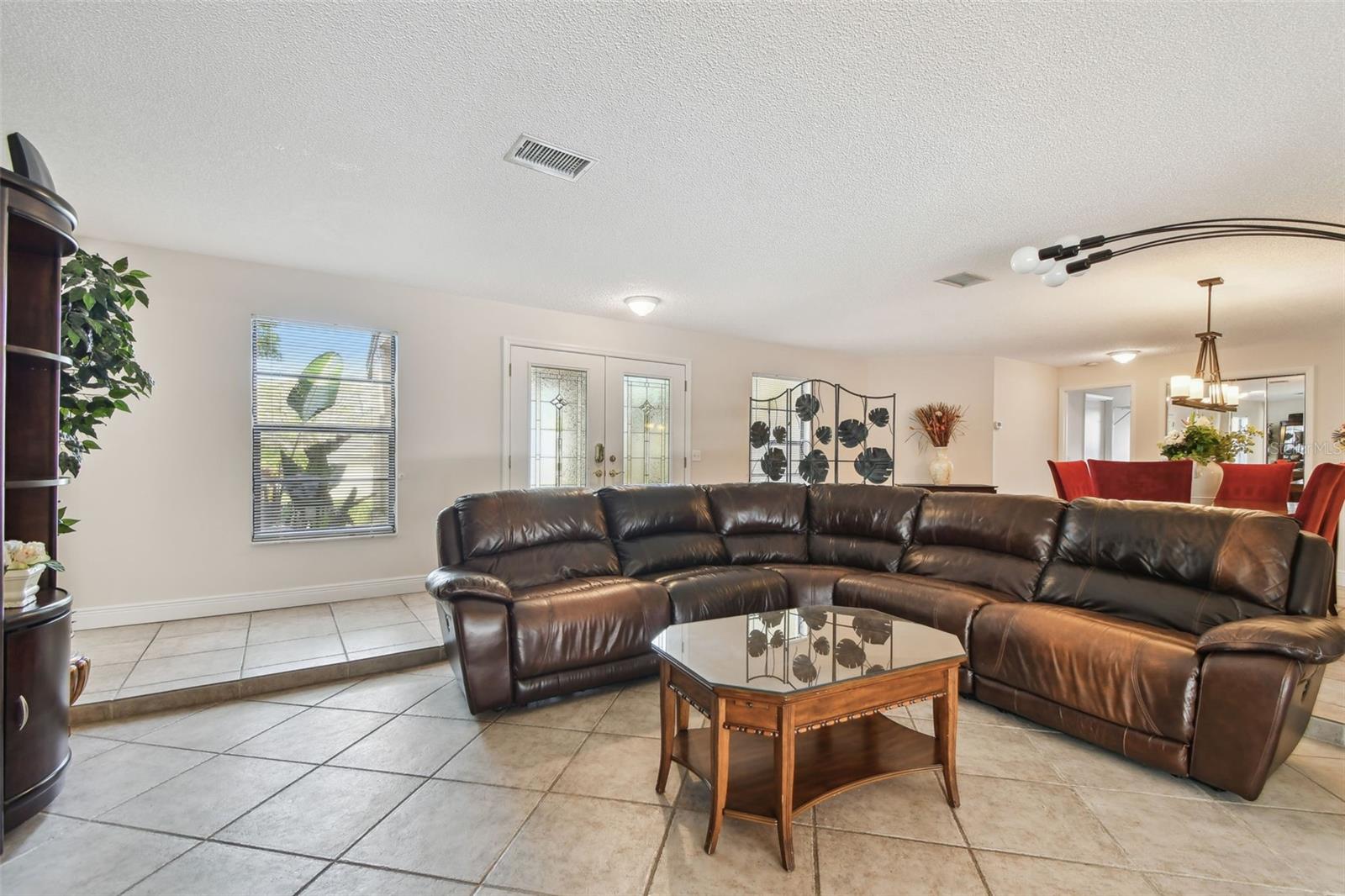 Image 9 of 71 For 854 Village Way