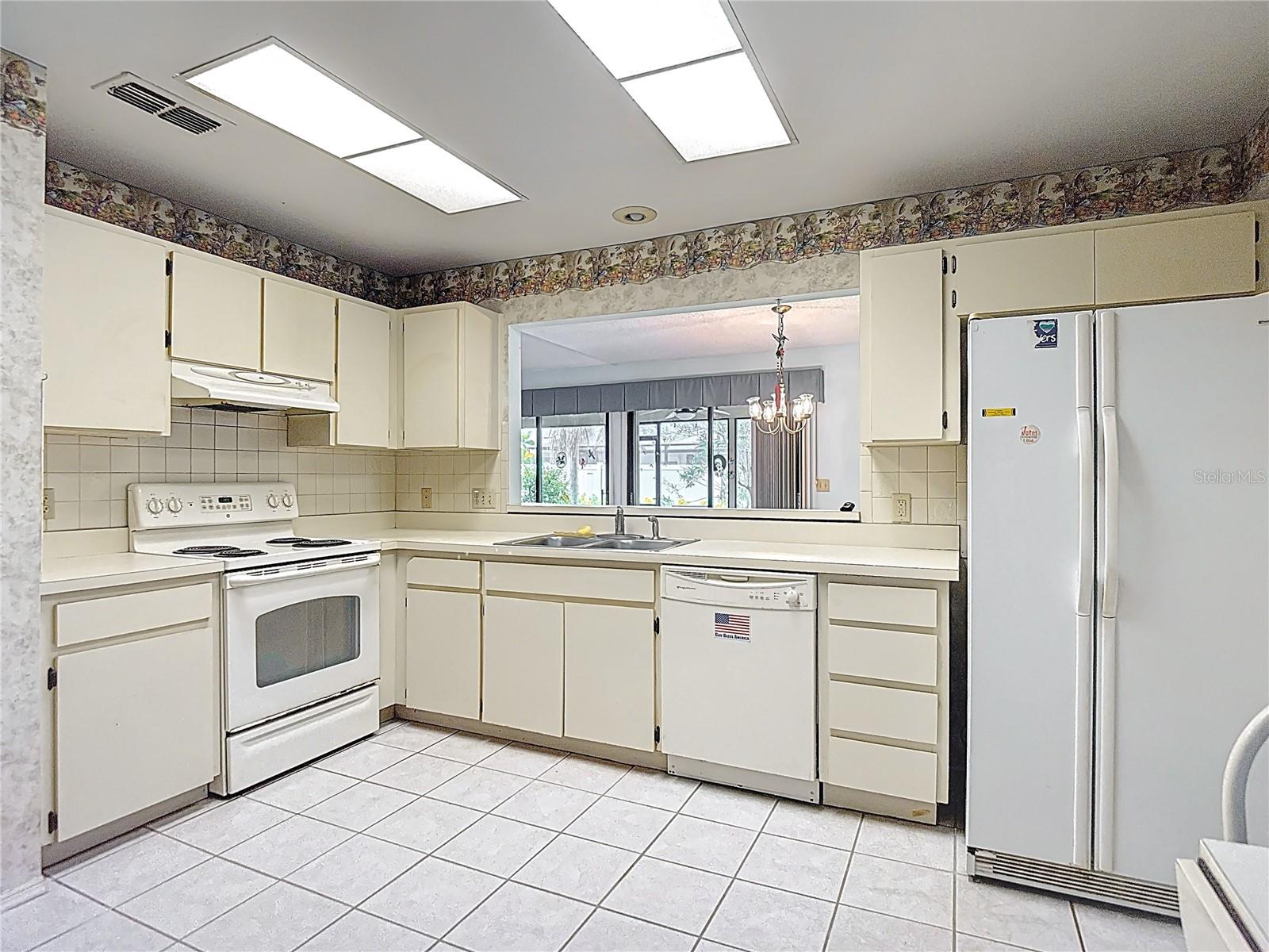 Image 11 of 60 For 120 Colony South Drive