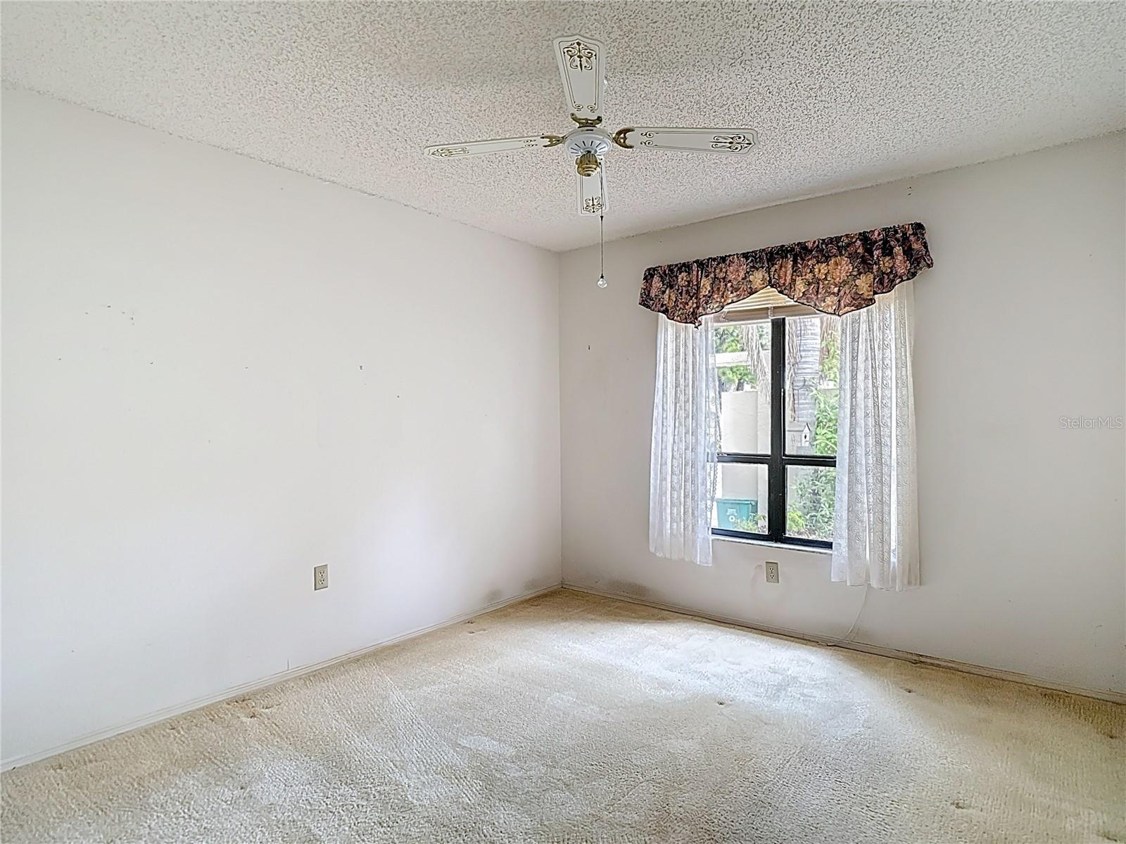 Image 36 of 60 For 120 Colony South Drive