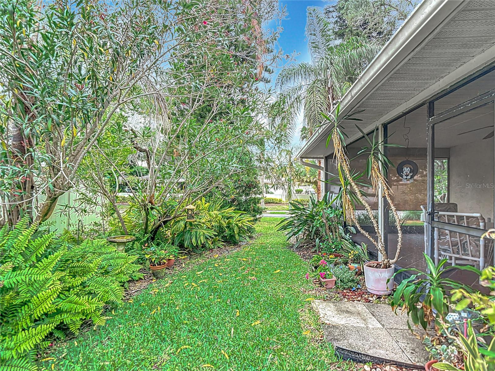 Image 46 of 60 For 120 Colony South Drive