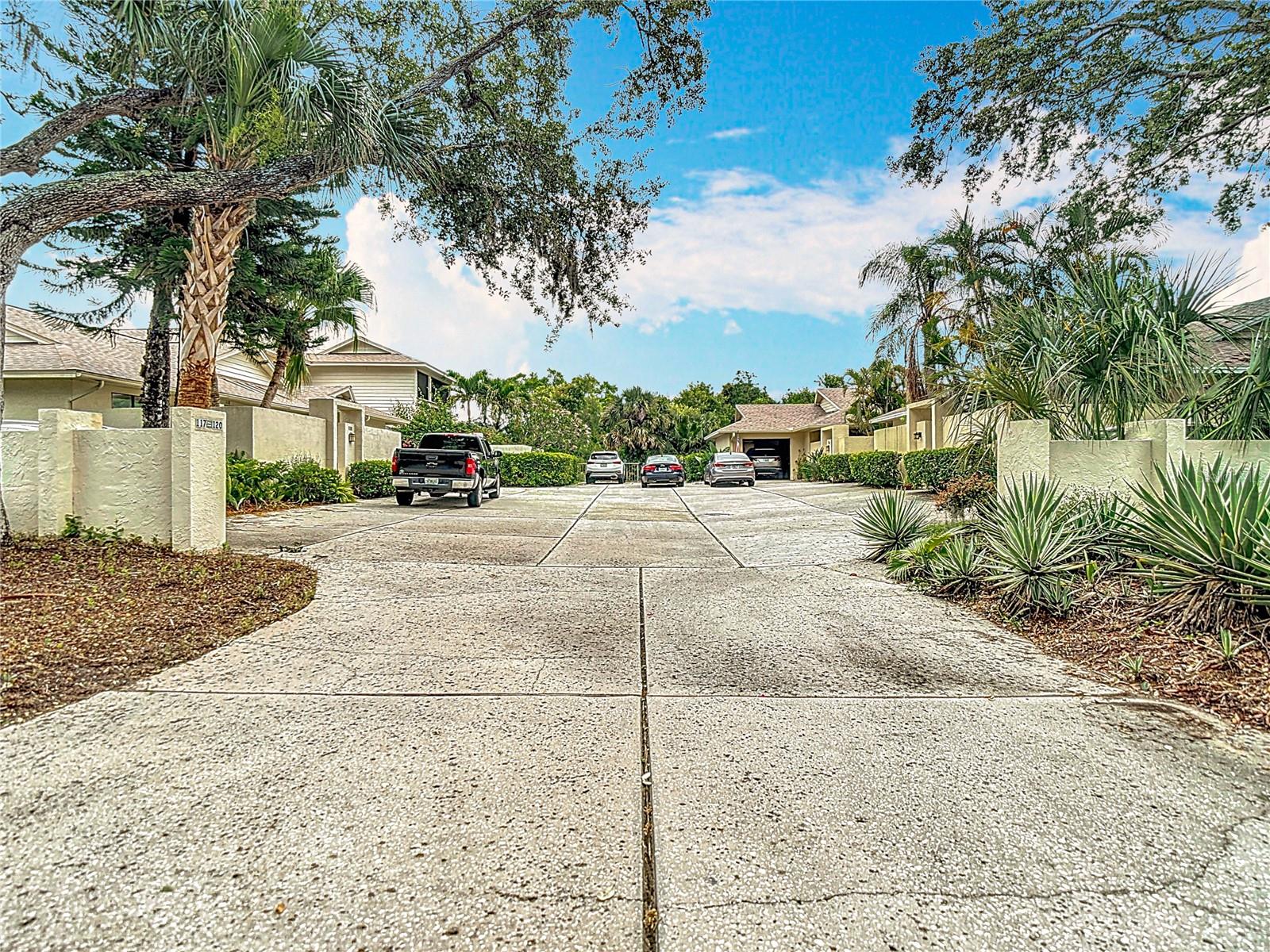 Image 50 of 60 For 120 Colony South Drive