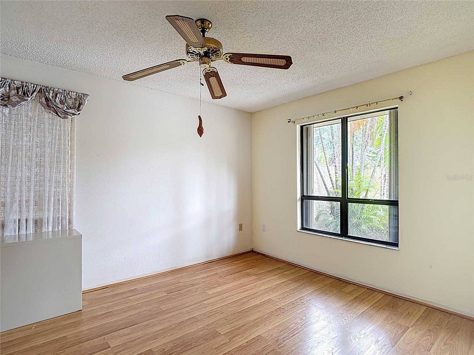 Image 6 of 60 For 120 Colony South Drive