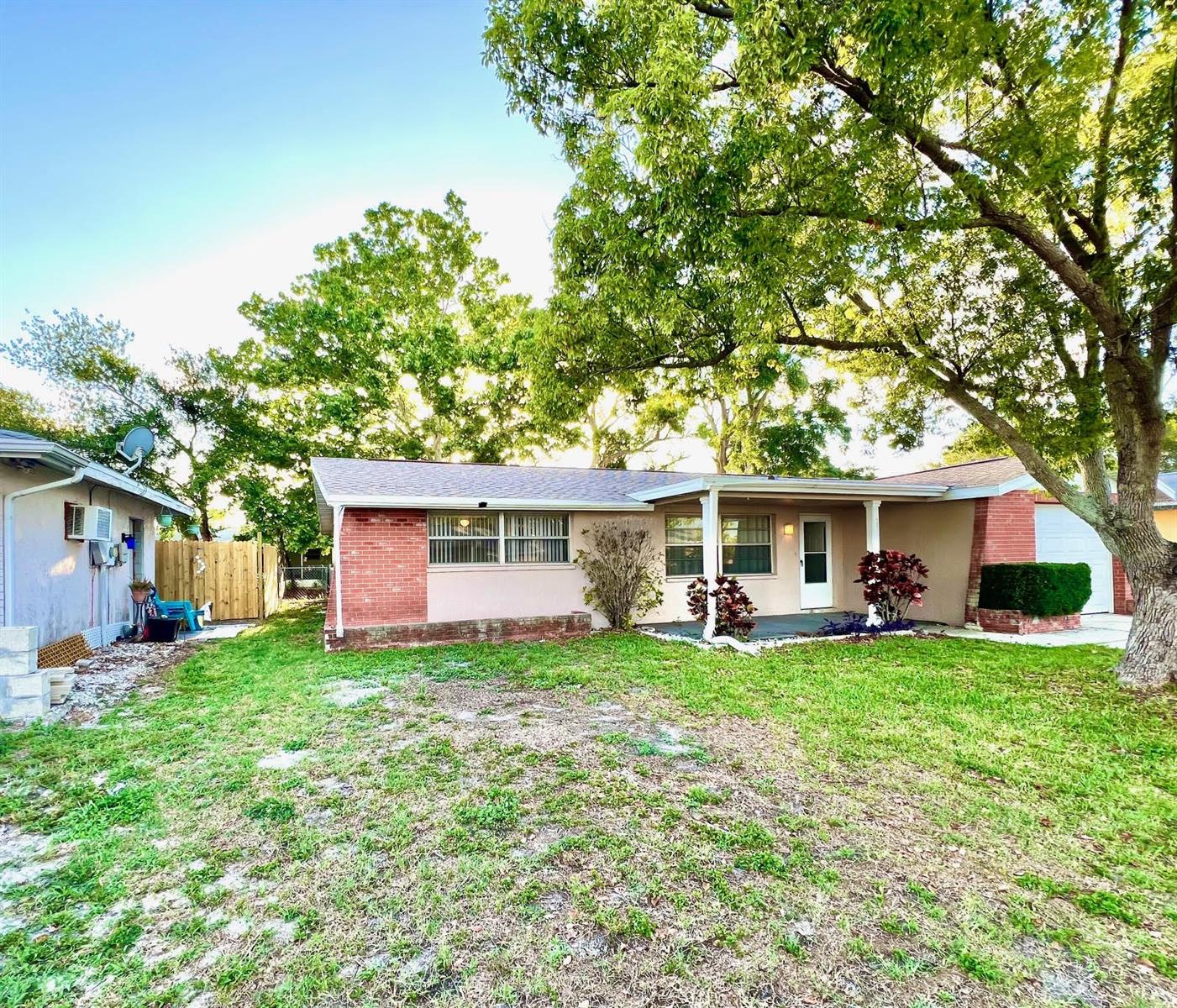 Image 3 of 42 For 8931 Ledgestone Lane