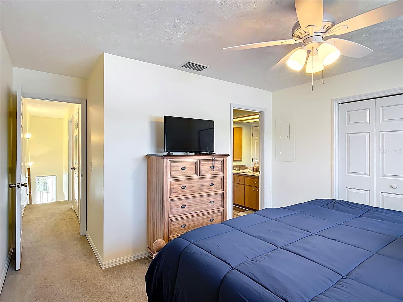 Image 16 of 49 For 11122 Cove Harbor Drive 112