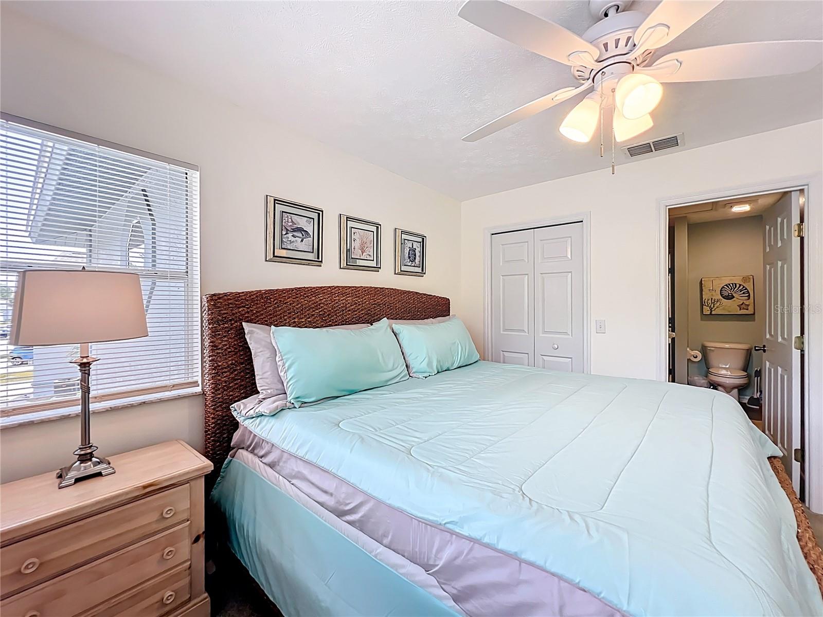 Image 20 of 49 For 11122 Cove Harbor Drive 112