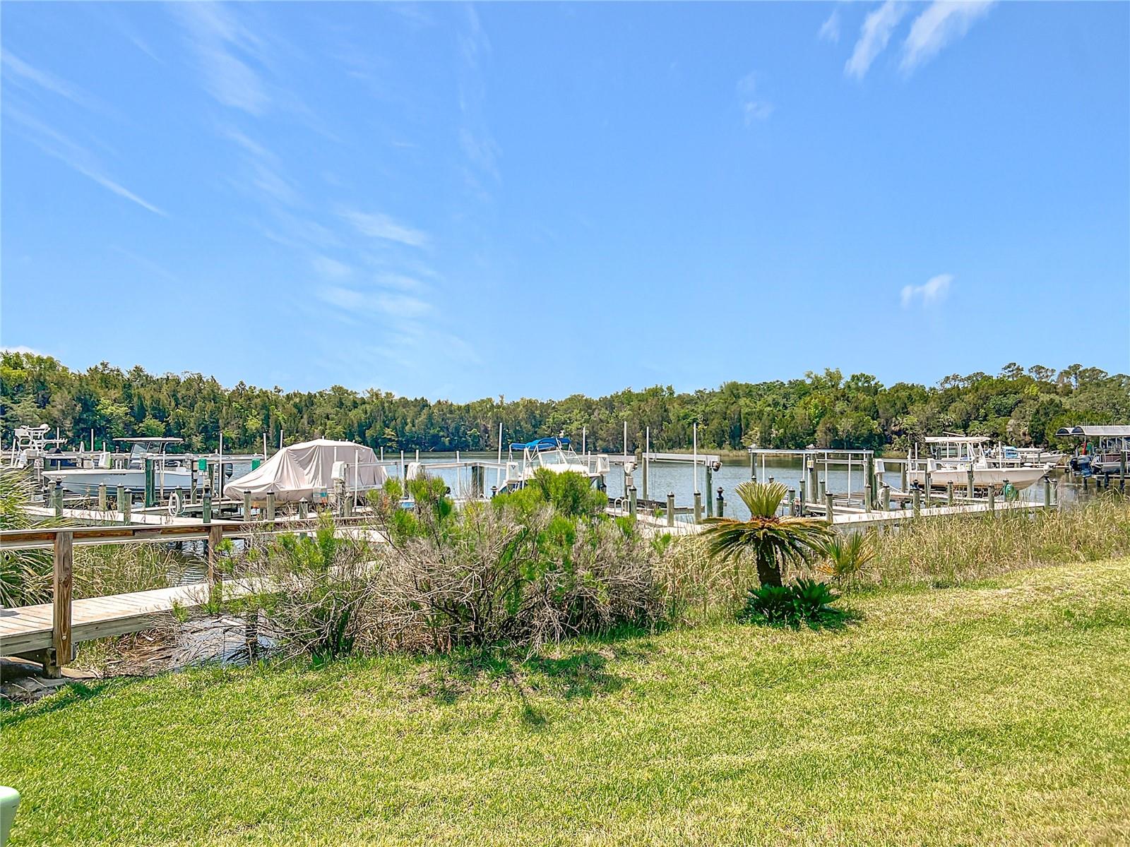 Image 26 of 49 For 11122 Cove Harbor Drive 112