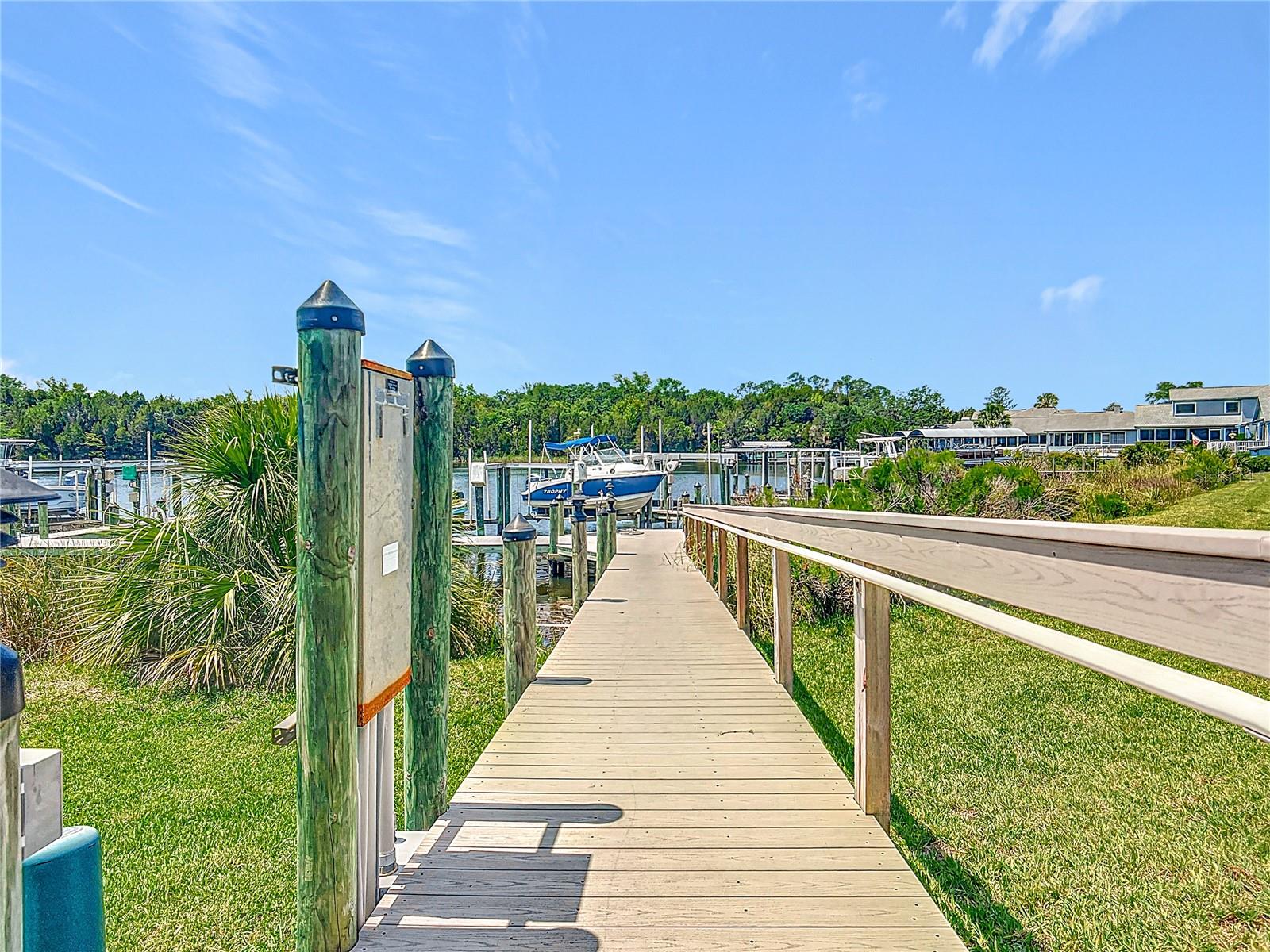 Image 27 of 49 For 11122 Cove Harbor Drive 112