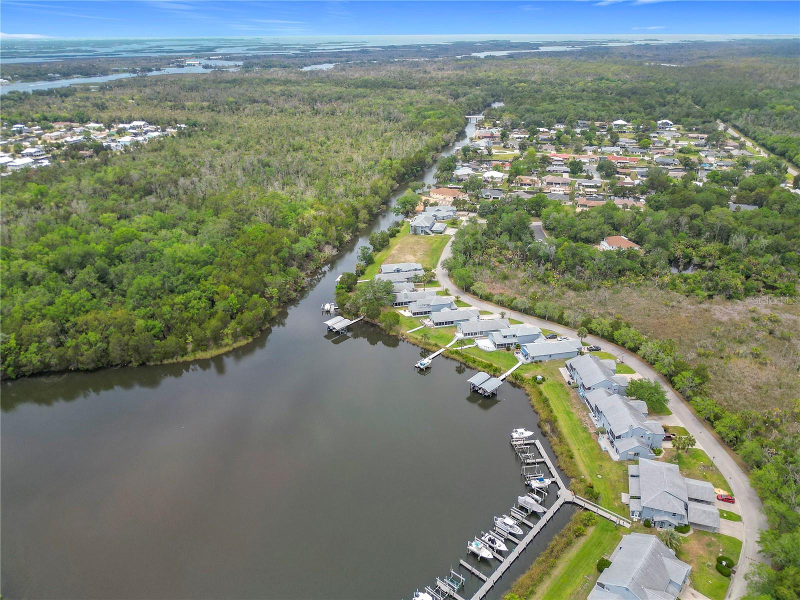 Image 35 of 49 For 11122 Cove Harbor Drive 112