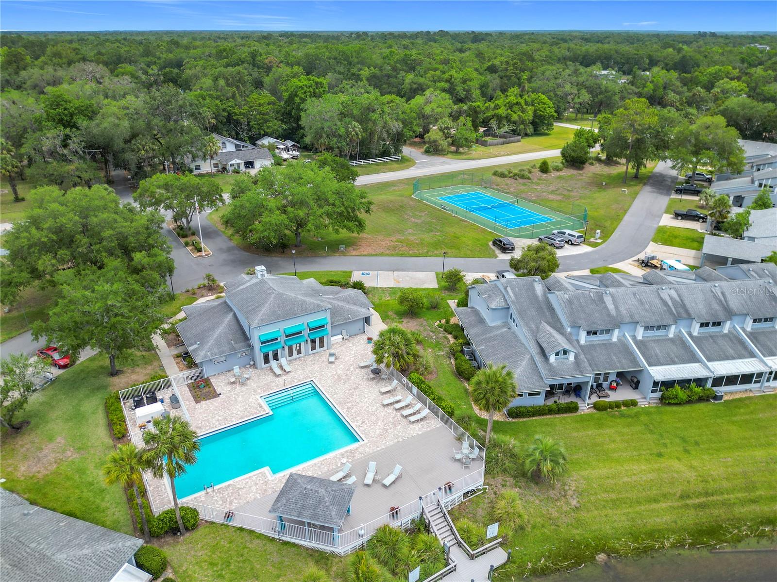 Image 40 of 49 For 11122 Cove Harbor Drive 112