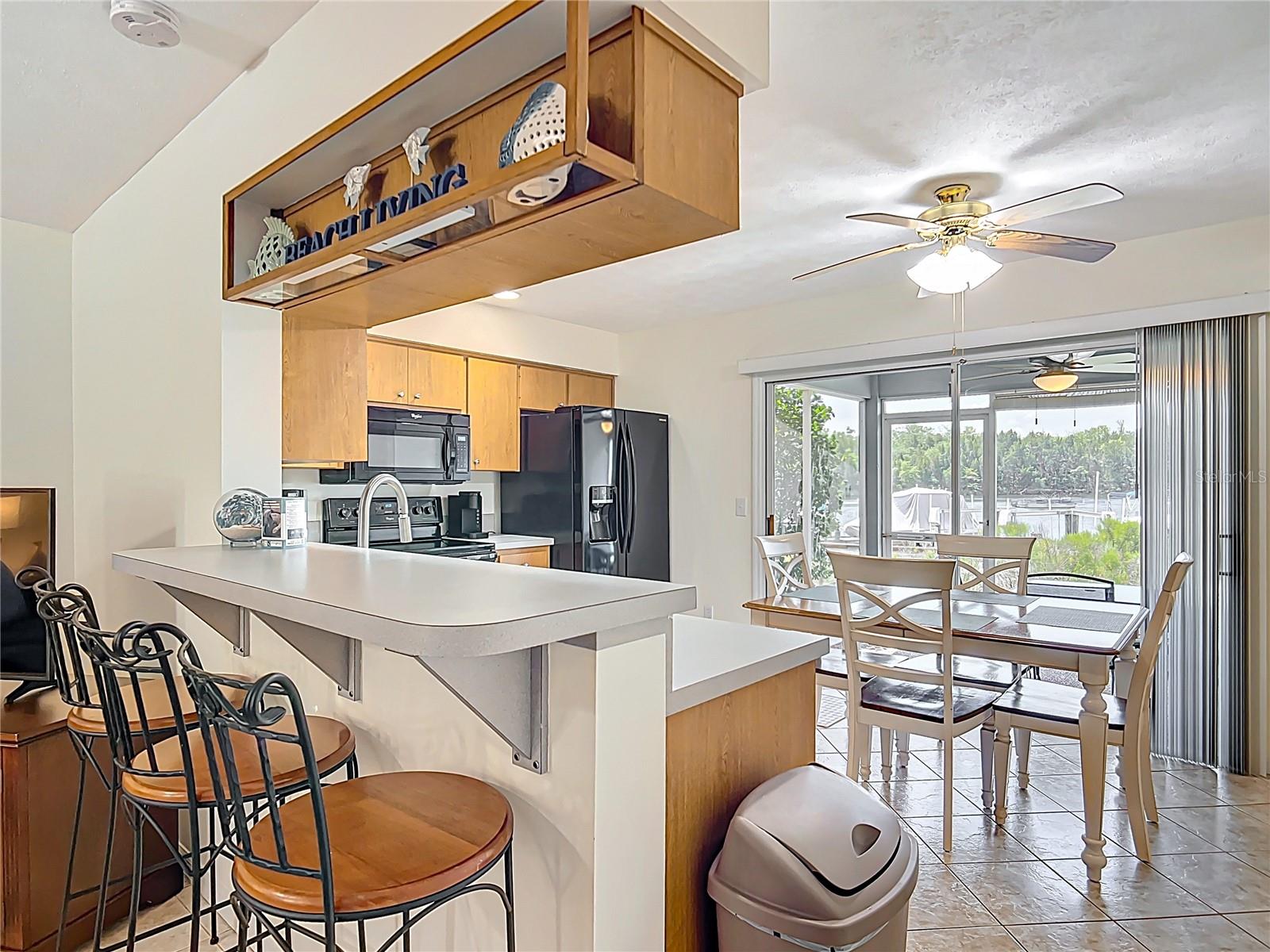 Image 9 of 49 For 11122 Cove Harbor Drive 112