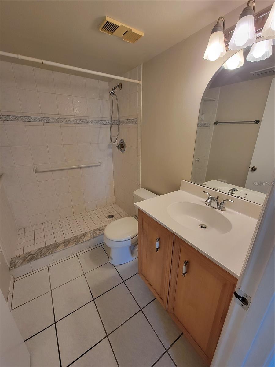 Image 15 of 32 For 2424 W Tampa Bay Blvd  M-201