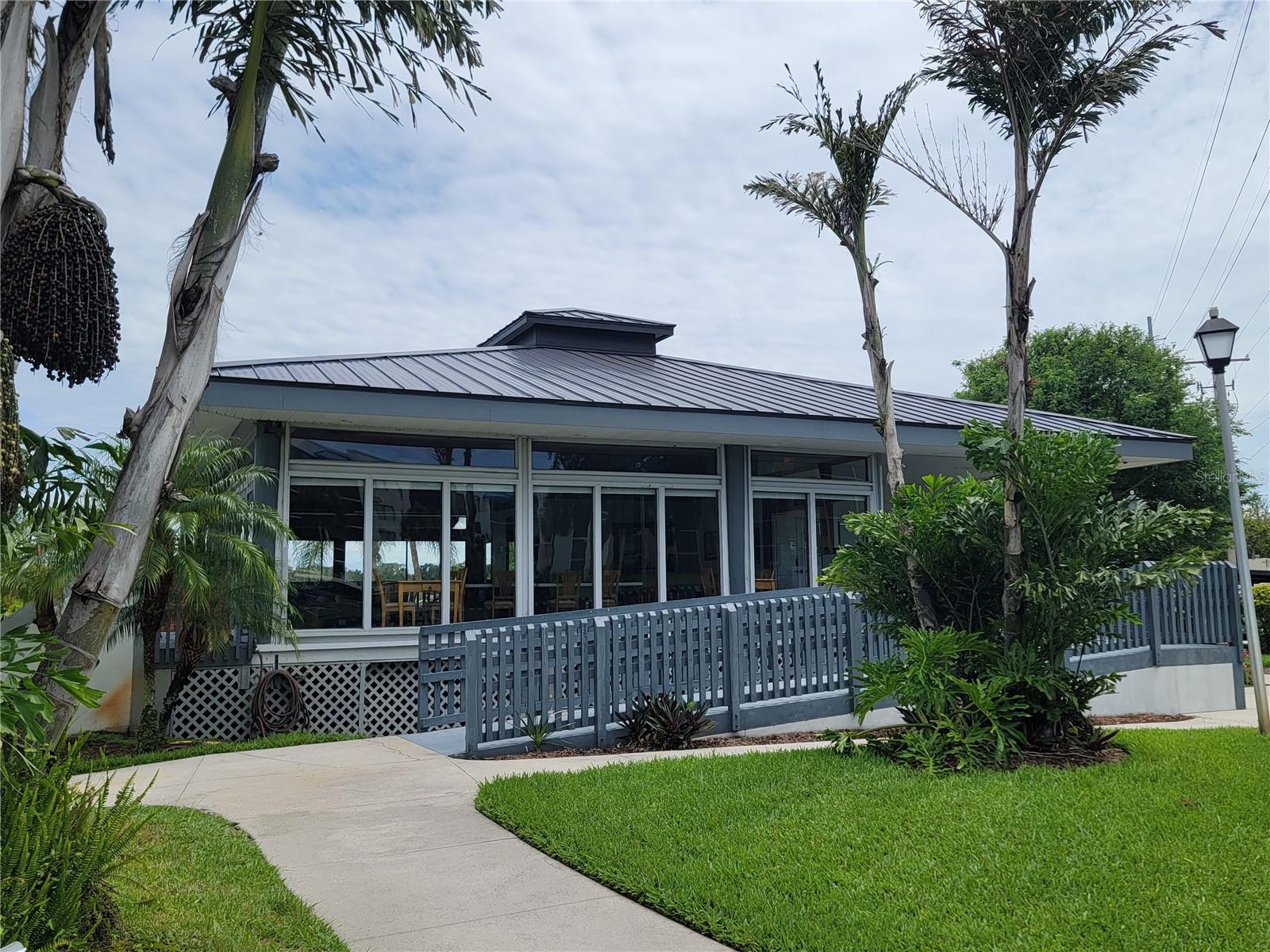 Image 26 of 32 For 2424 W Tampa Bay Blvd  M-201
