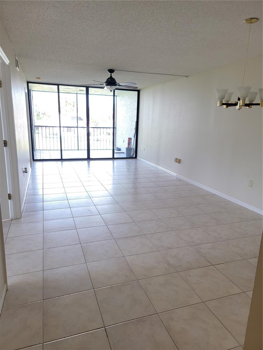 Image 6 of 32 For 2424 W Tampa Bay Blvd  M-201