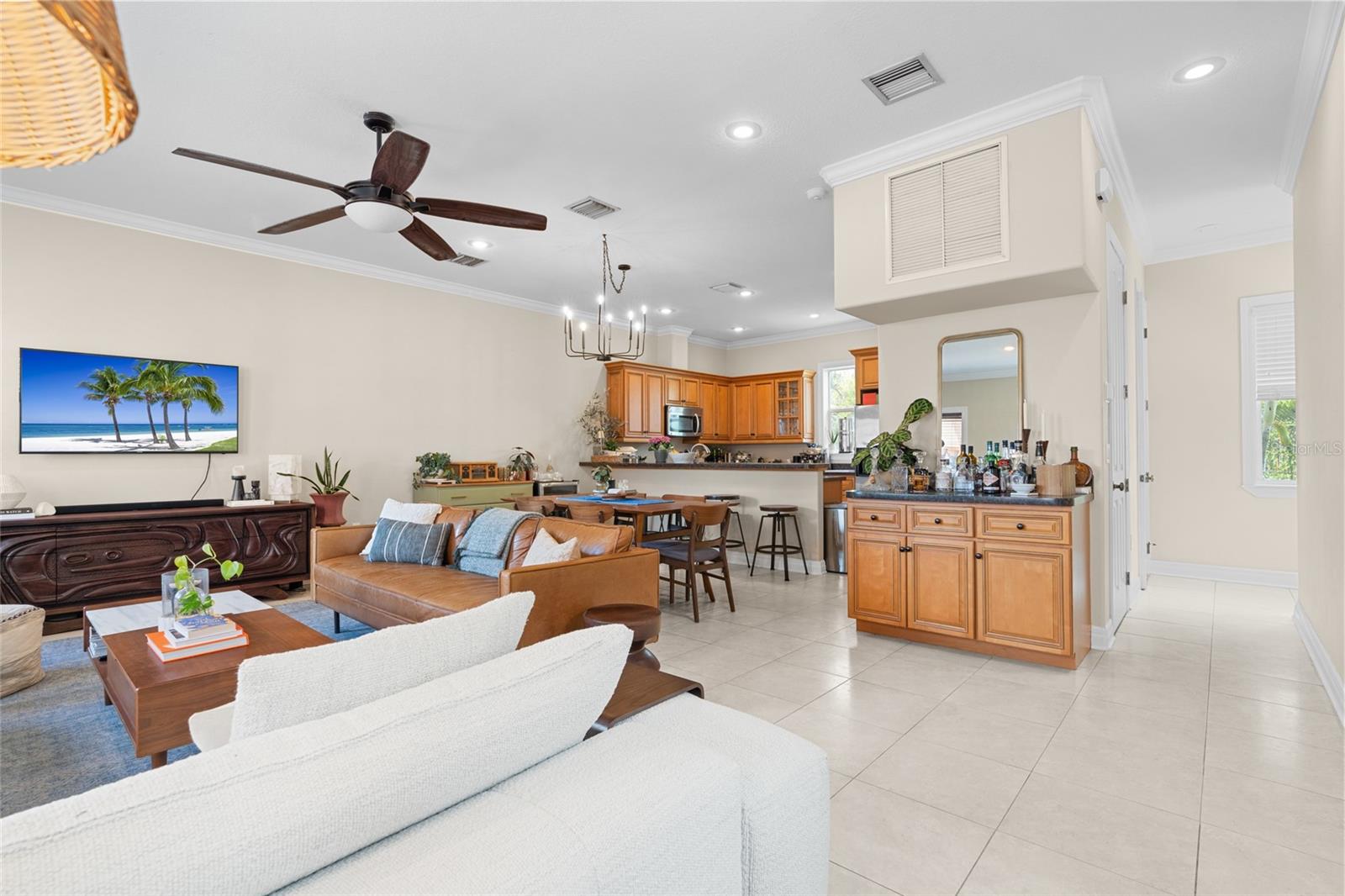 Image 13 of 52 For 904 Villa Venicia Way