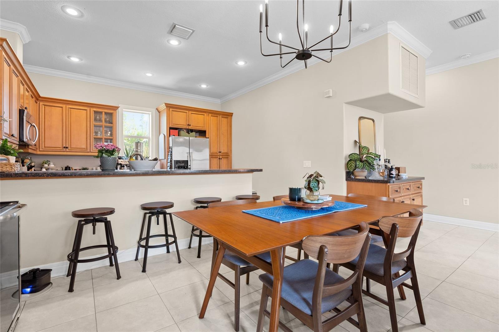 Image 15 of 52 For 904 Villa Venicia Way