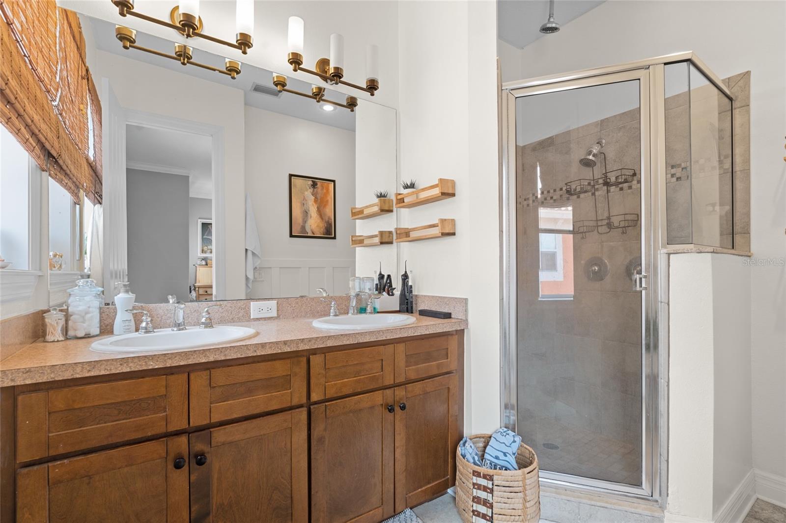 Image 31 of 52 For 904 Villa Venicia Way