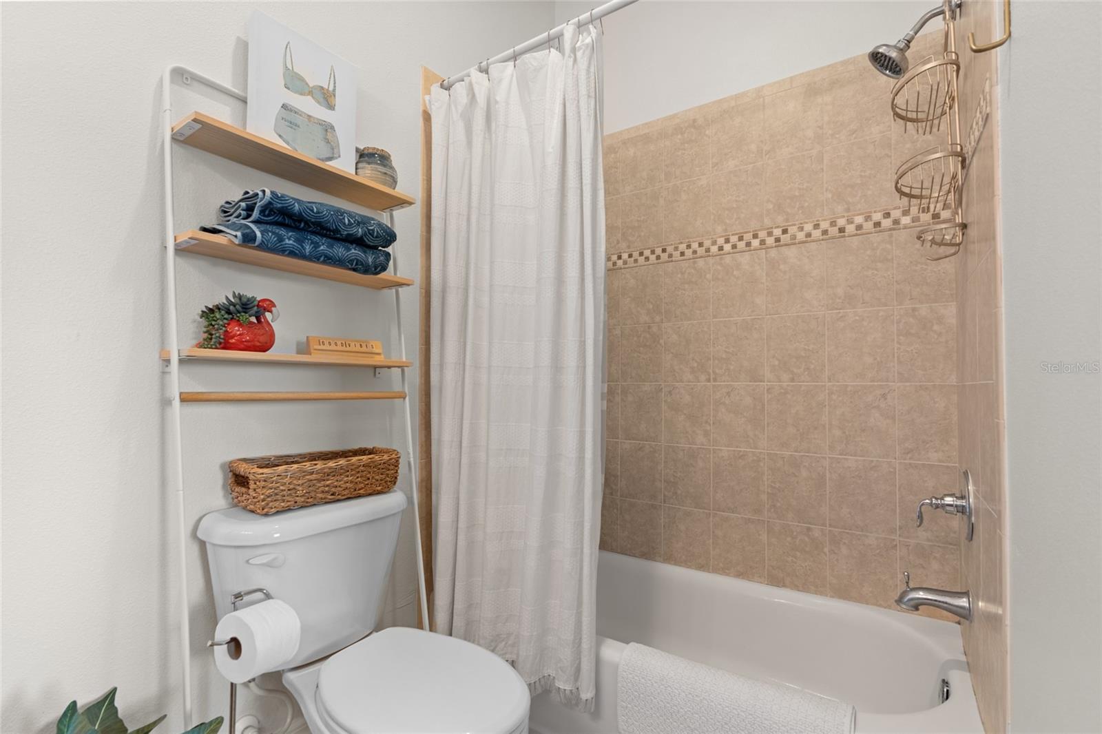 Image 36 of 52 For 904 Villa Venicia Way