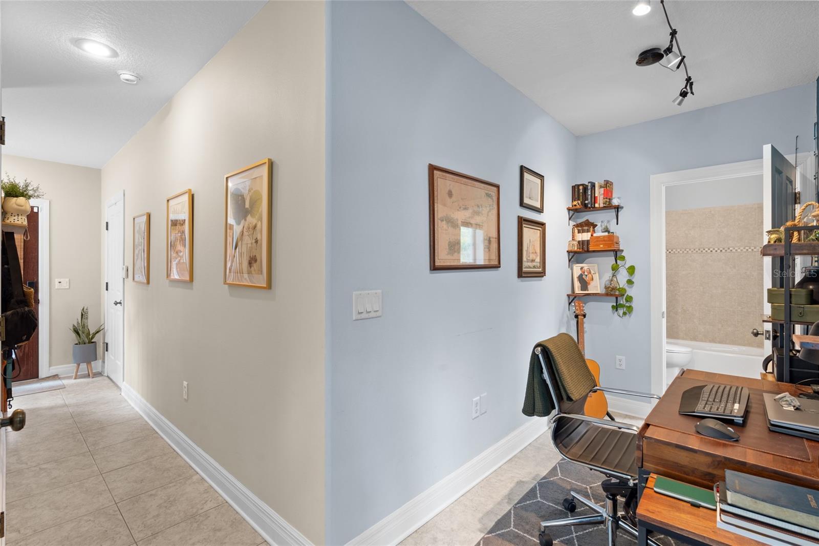 Image 38 of 52 For 904 Villa Venicia Way
