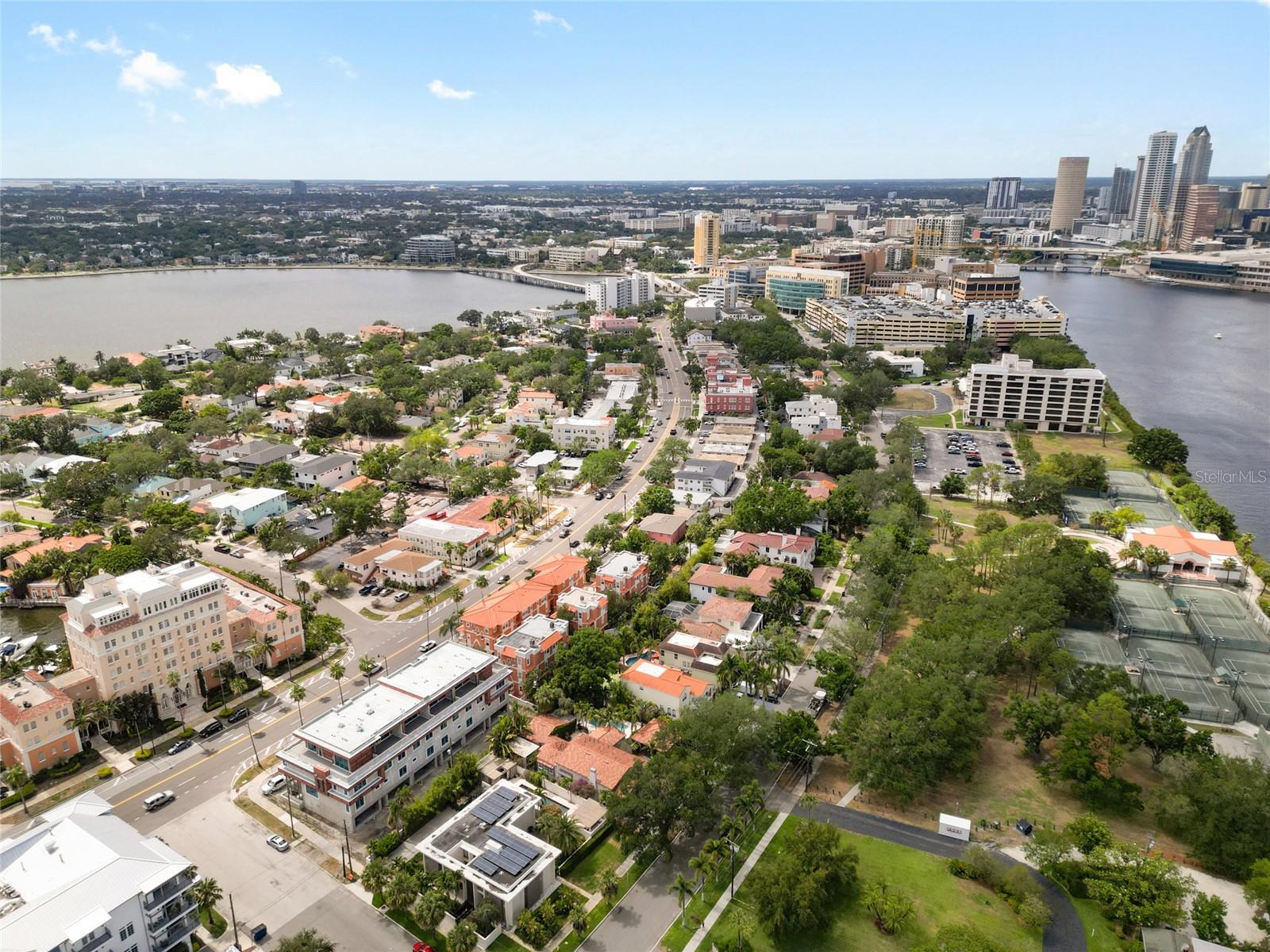 Image 44 of 52 For 904 Villa Venicia Way