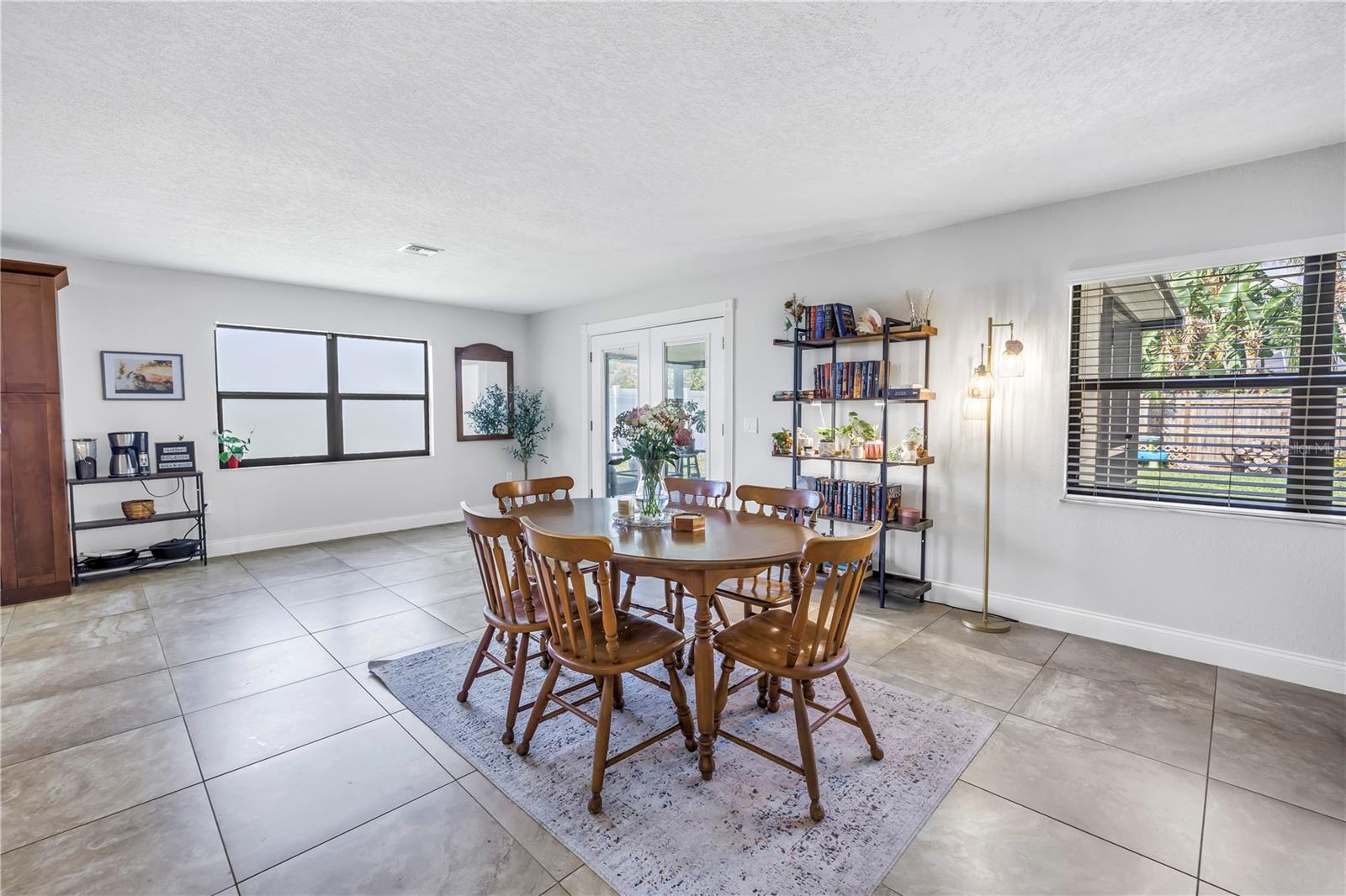 Image 10 of 37 For 4821 Gachet Boulevard