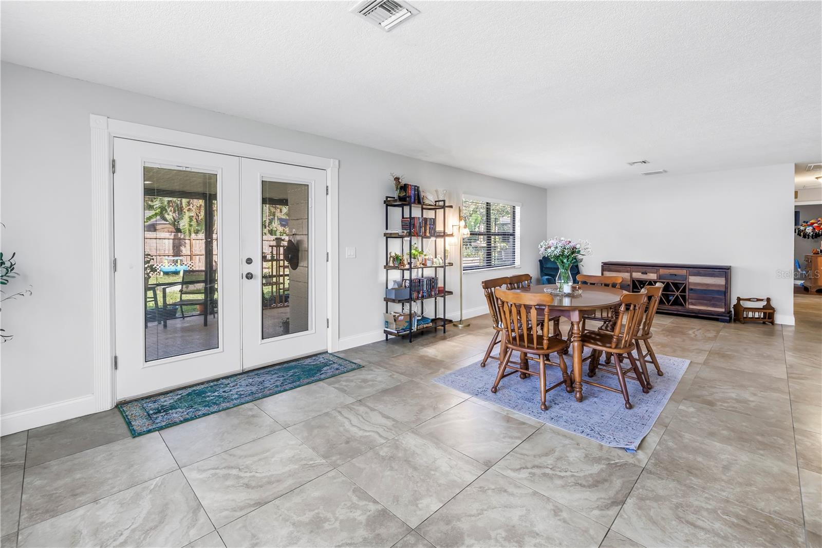 Image 11 of 37 For 4821 Gachet Boulevard