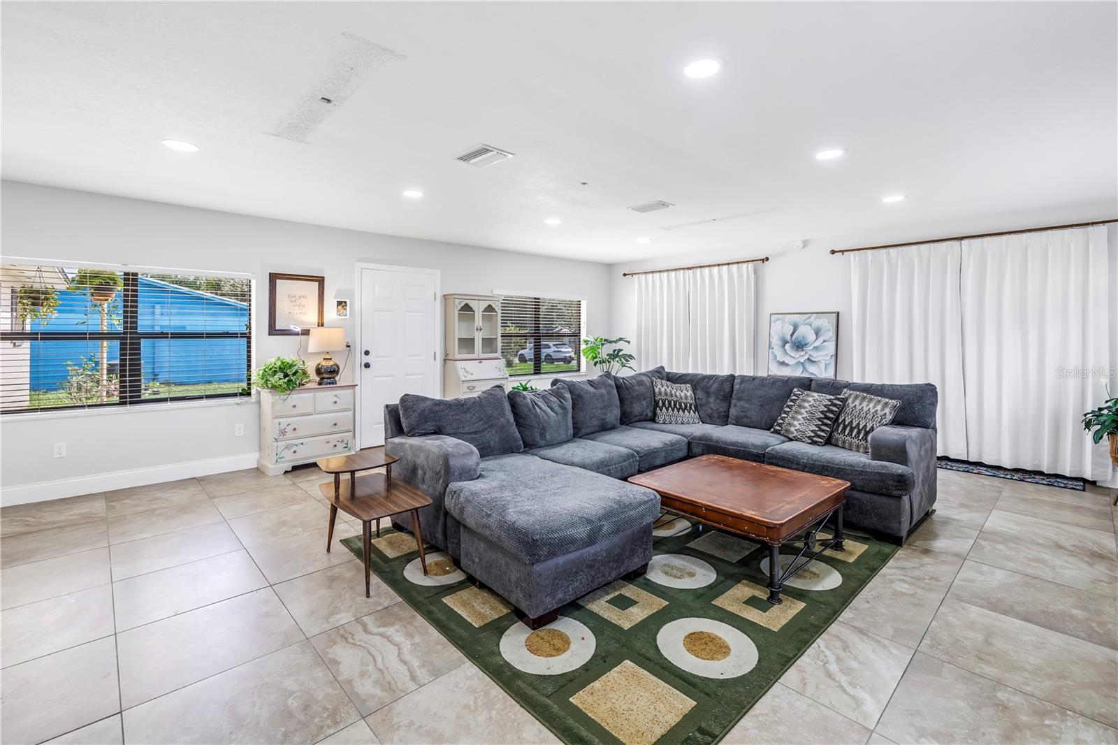 Image 19 of 37 For 4821 Gachet Boulevard