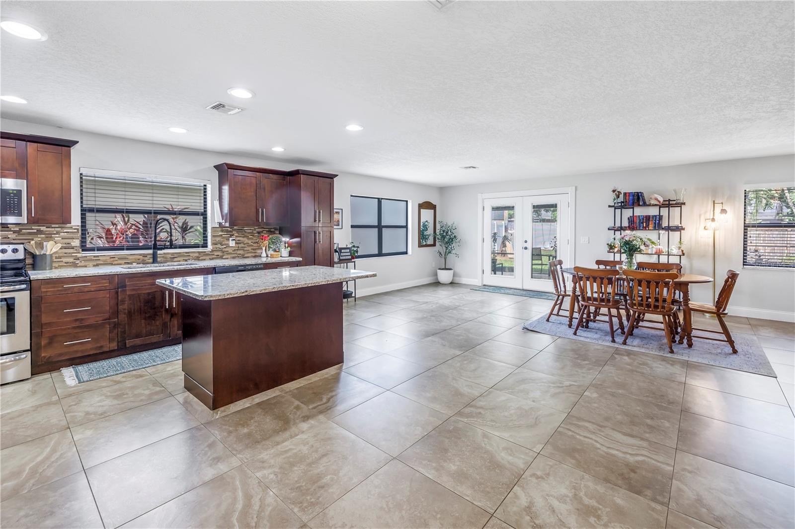 Image 8 of 37 For 4821 Gachet Boulevard