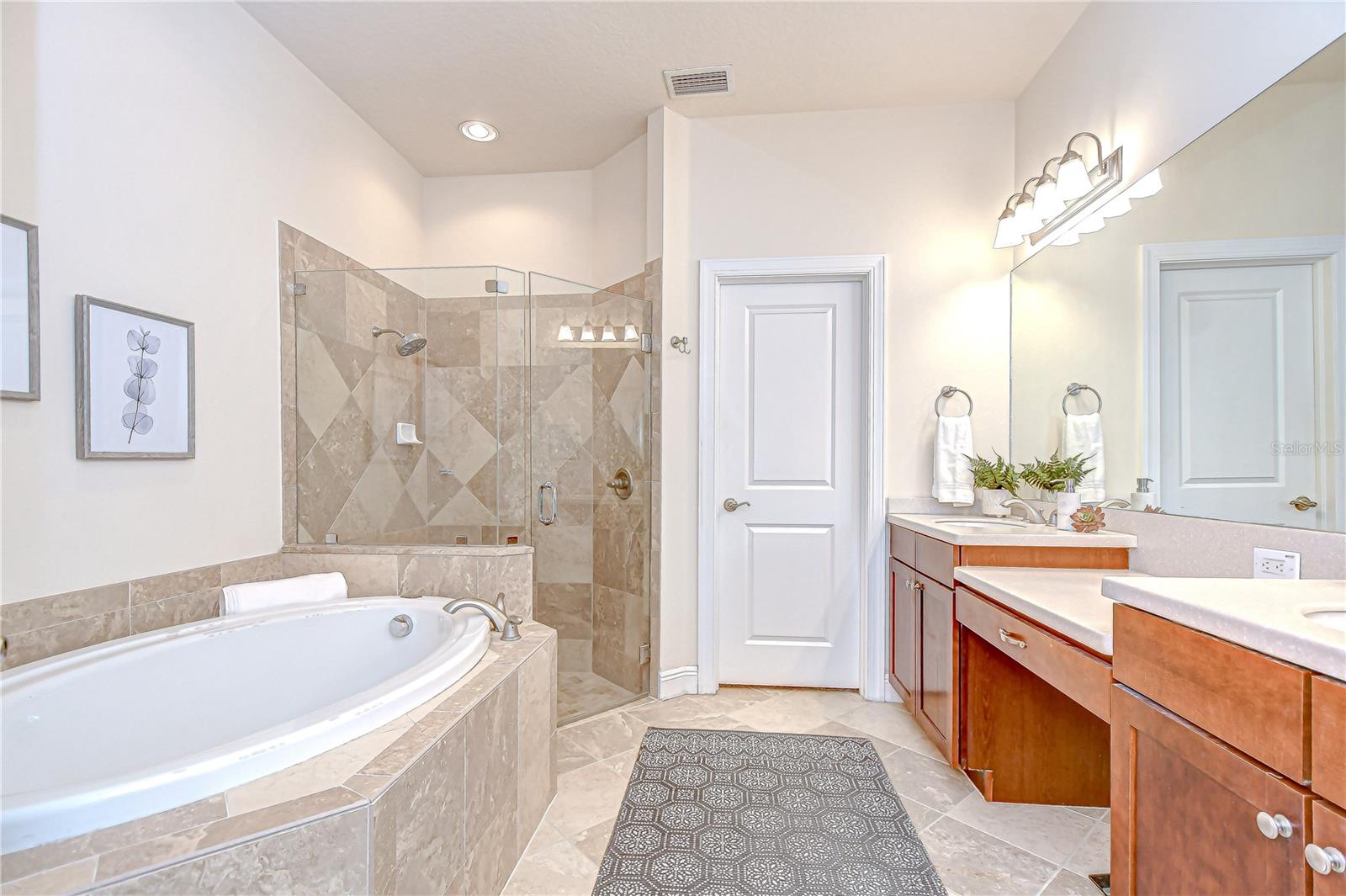 Image 16 of 37 For 4968 Anniston Circle