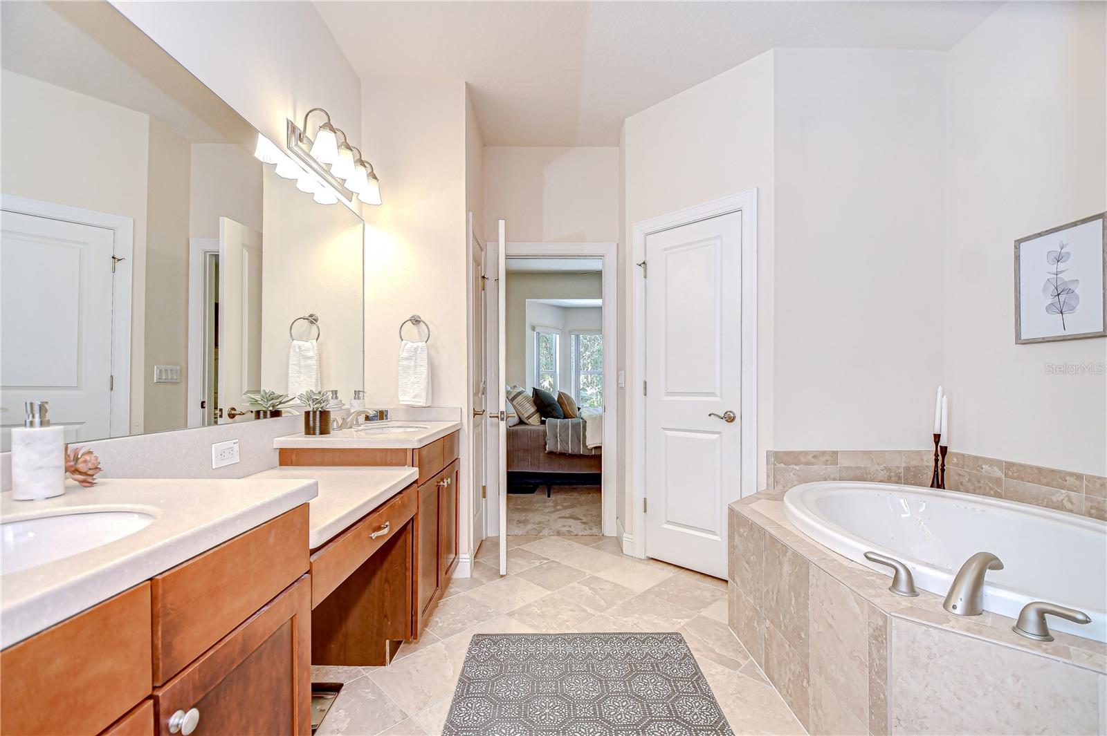 Image 17 of 37 For 4968 Anniston Circle