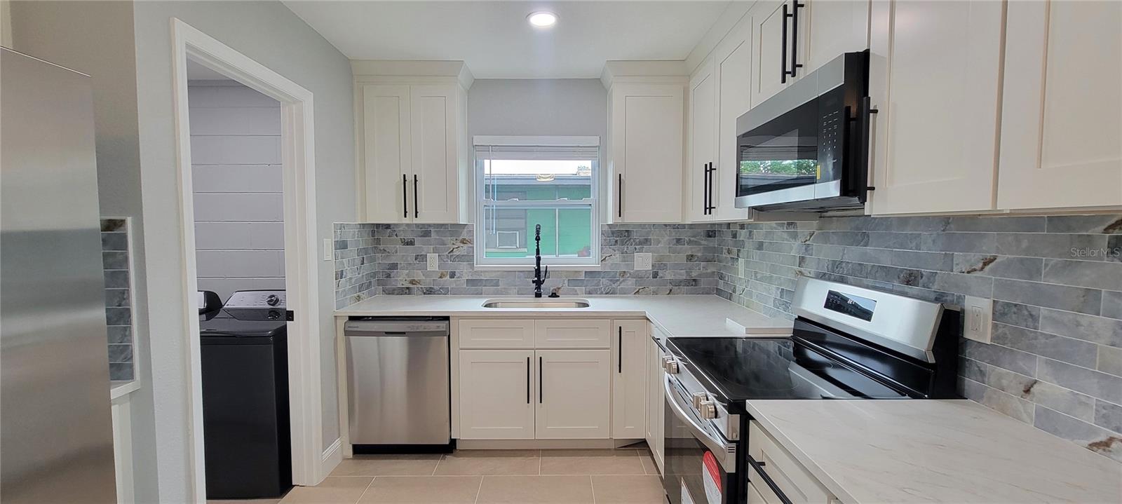 Image 18 of 43 For 4011 Clifton Street