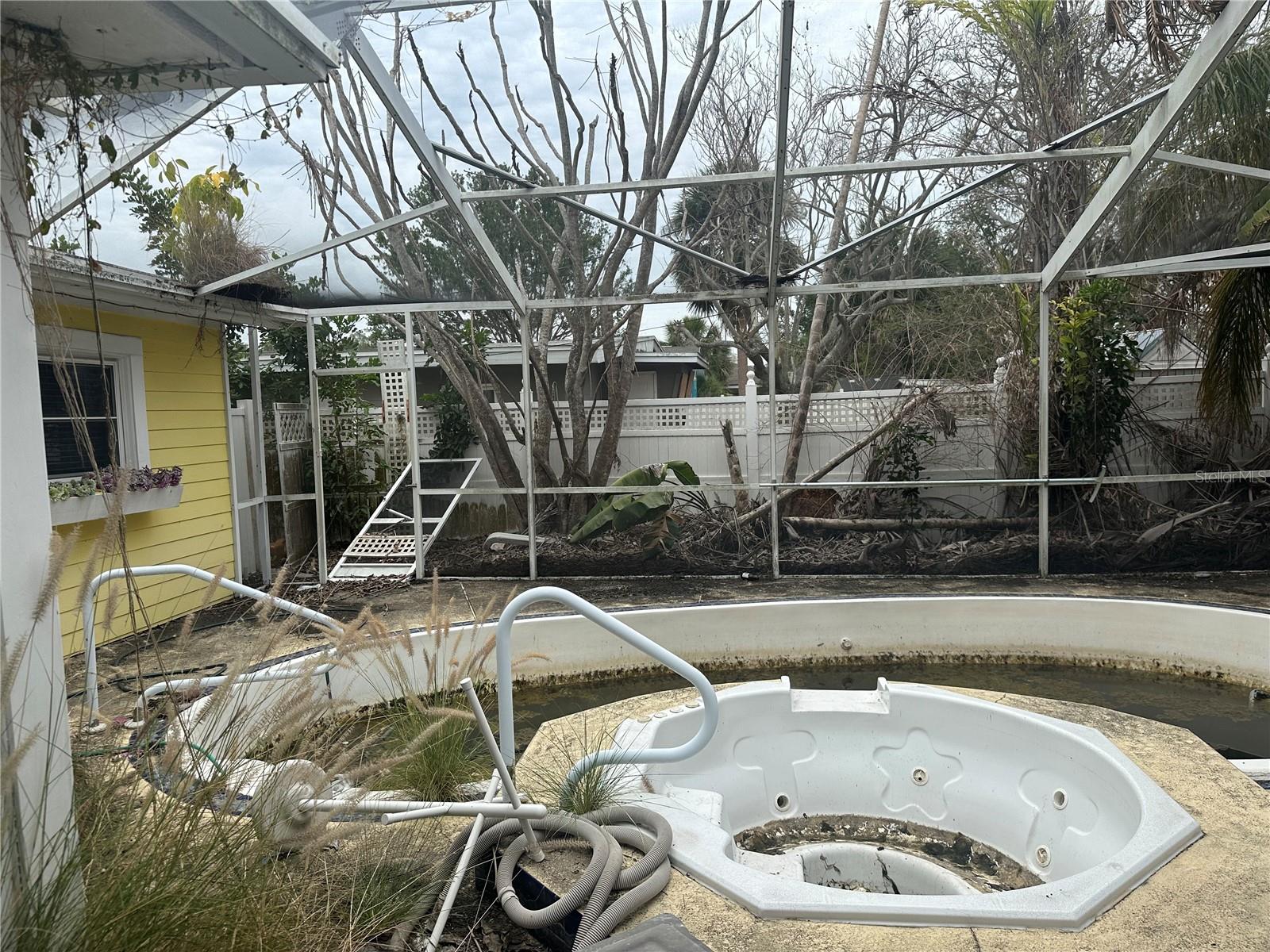 Image 13 of 17 For 2817 Miriam Street S