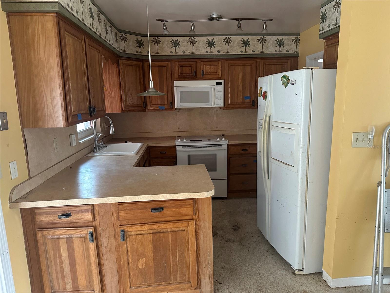 Image 8 of 17 For 2817 Miriam Street S