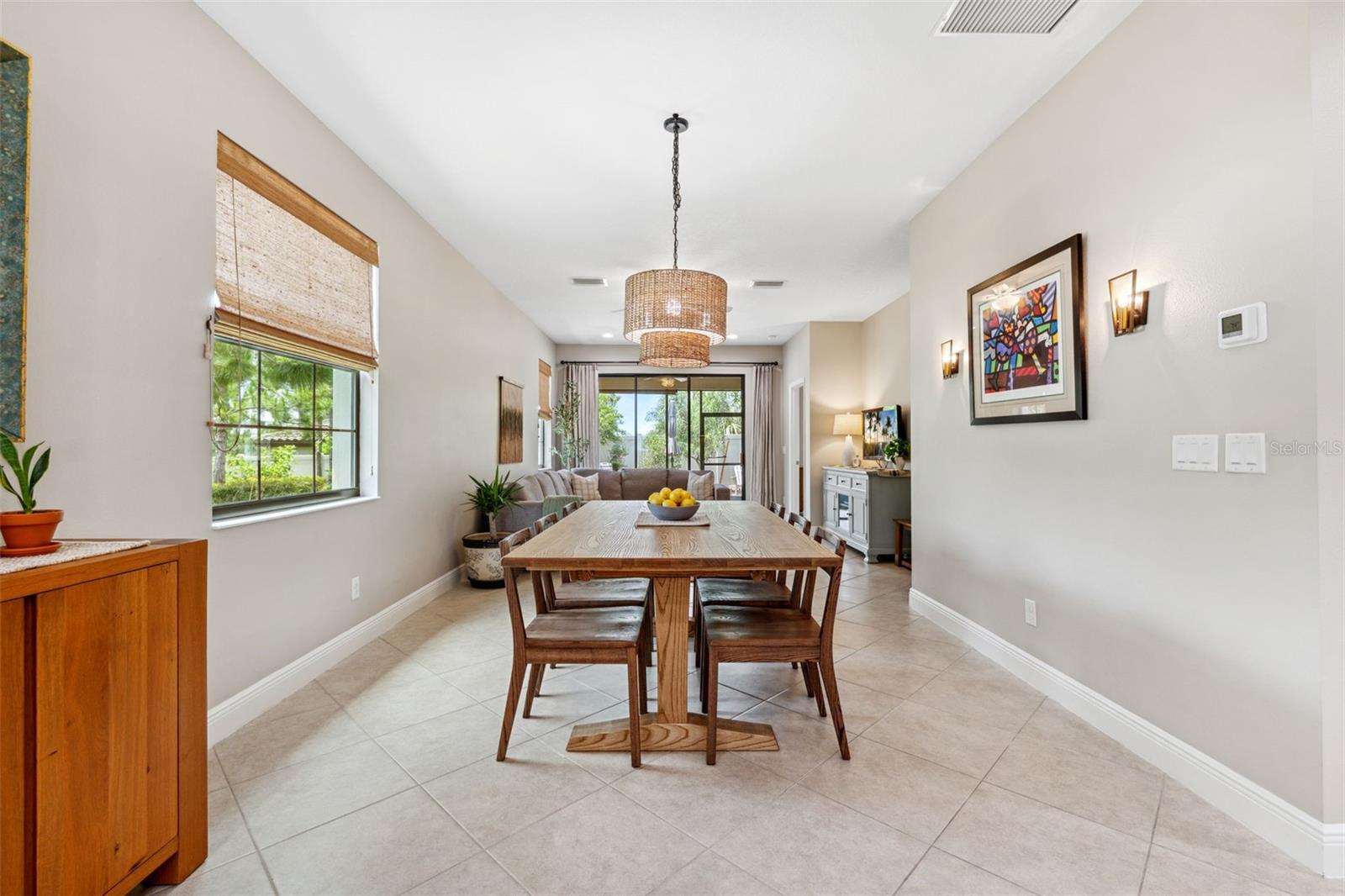 Listing photo id 9 for 3877 Burdick Loop