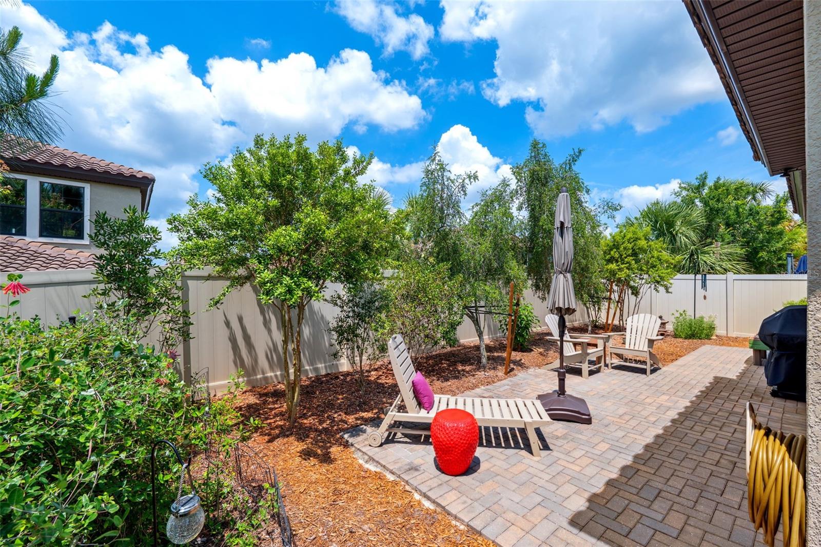 Listing photo id 32 for 3877 Burdick Loop
