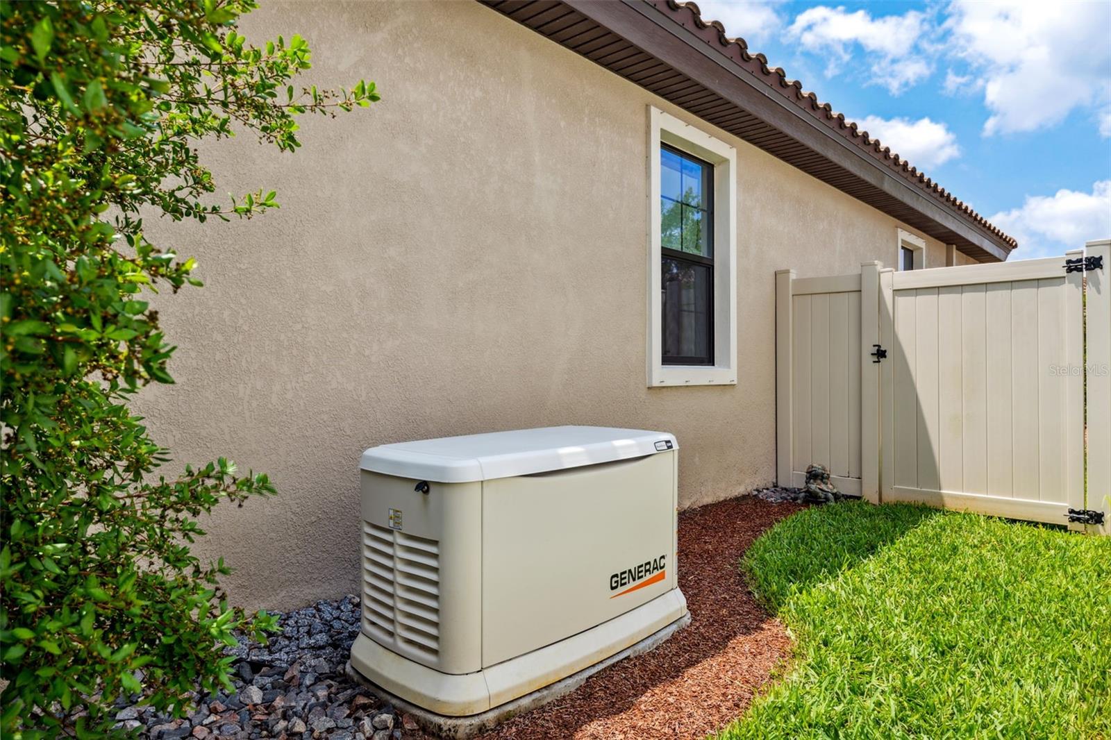Listing photo id 35 for 3877 Burdick Loop
