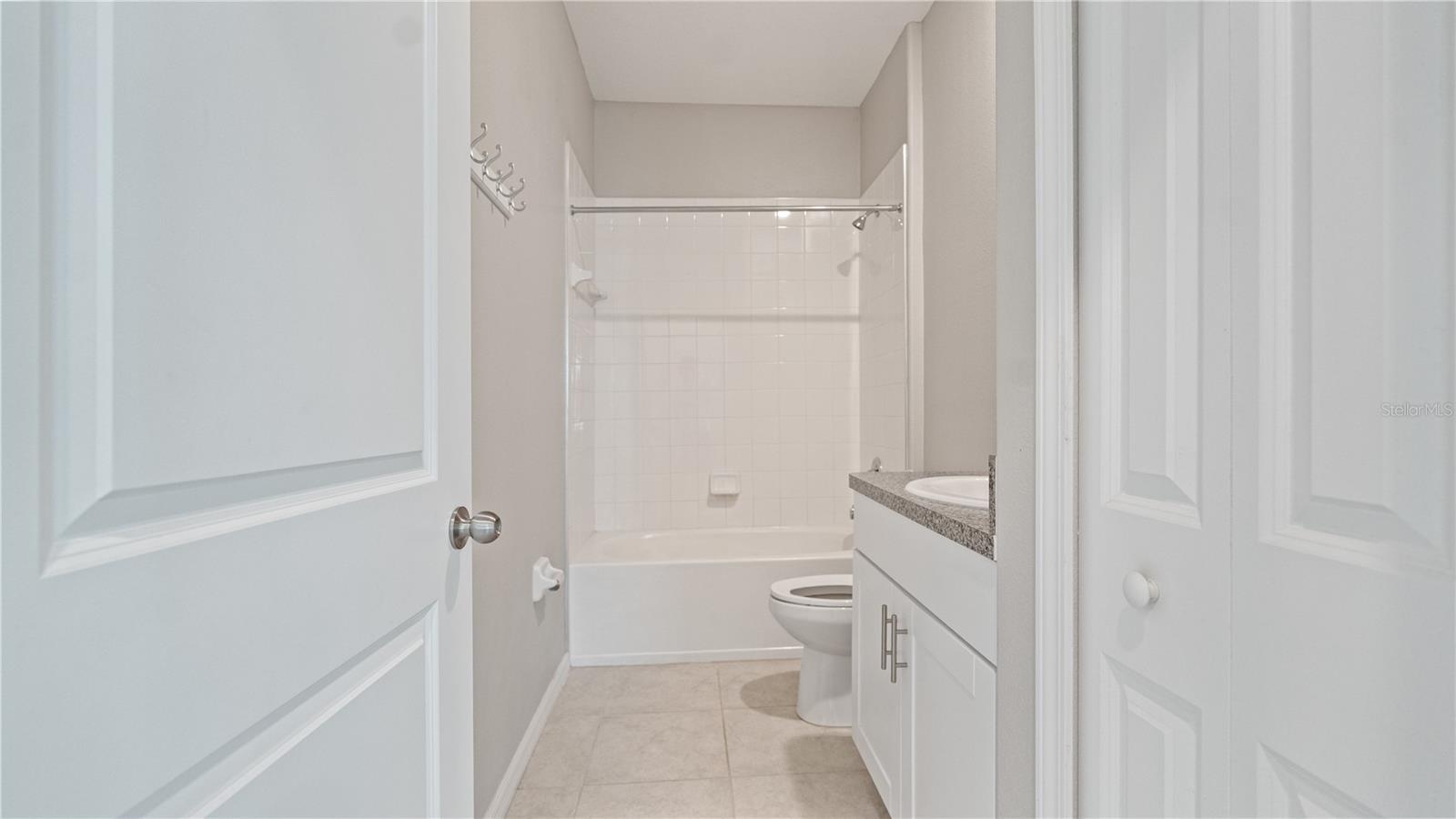 Image 23 of 38 For 13423 Crest Lake Drive