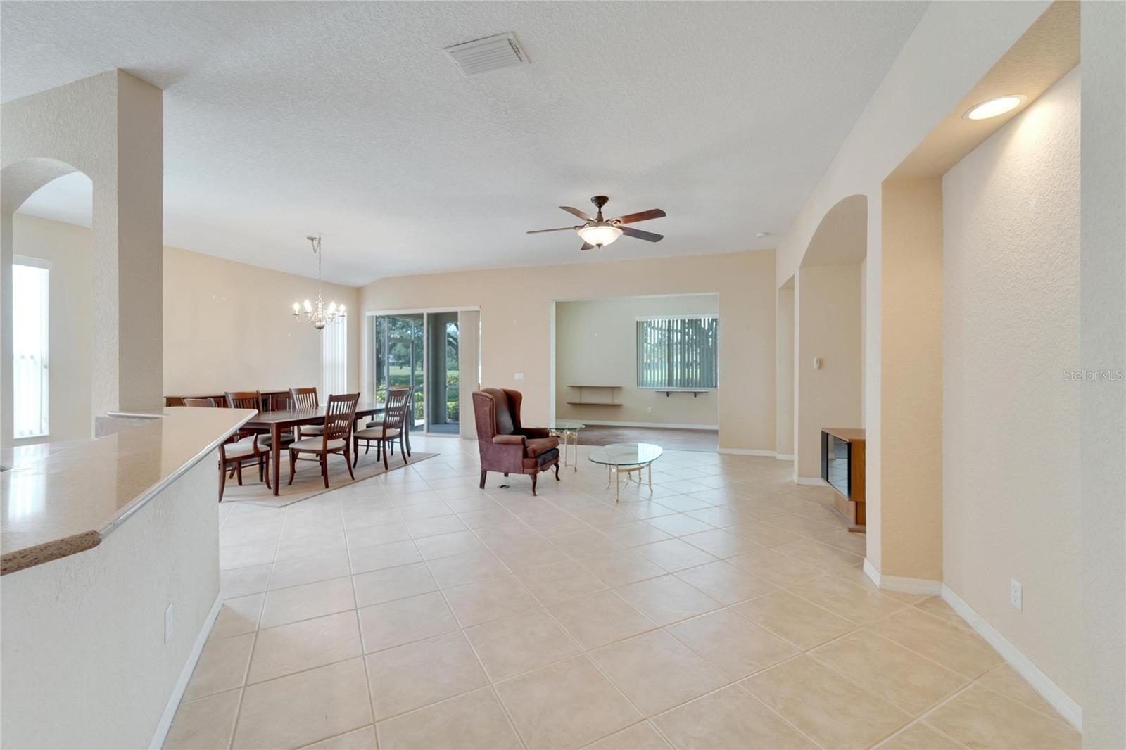 Image 14 of 58 For 1013 Emerald Dunes Drive