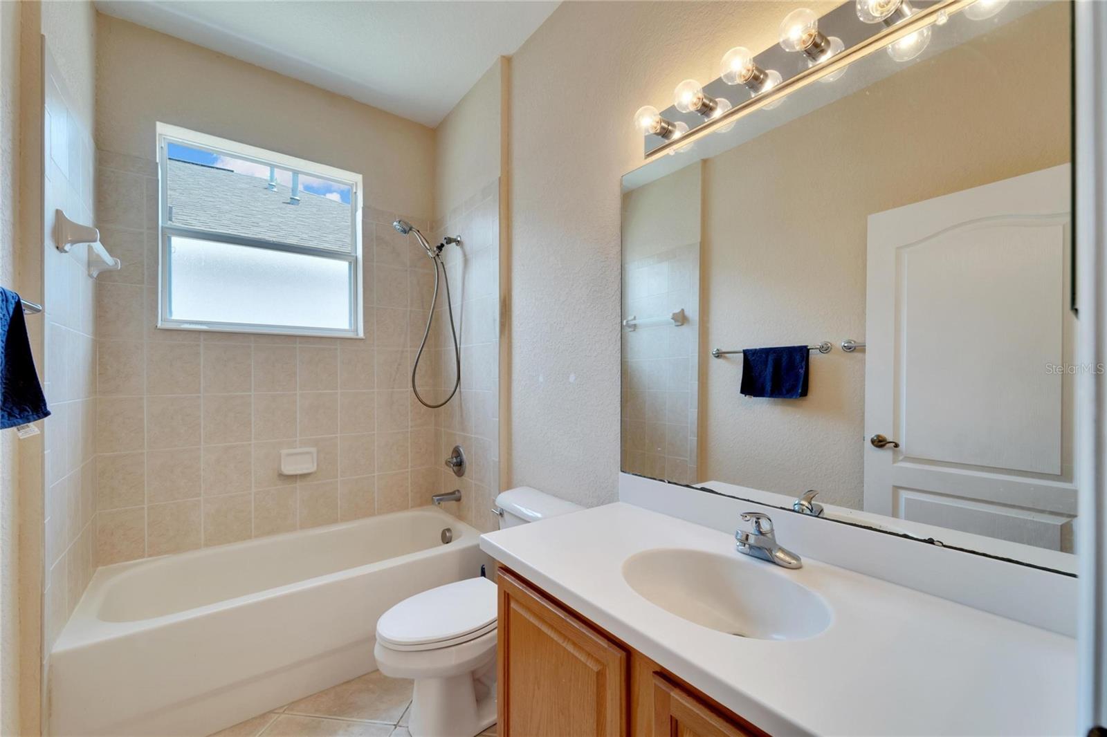 Image 20 of 58 For 1013 Emerald Dunes Drive