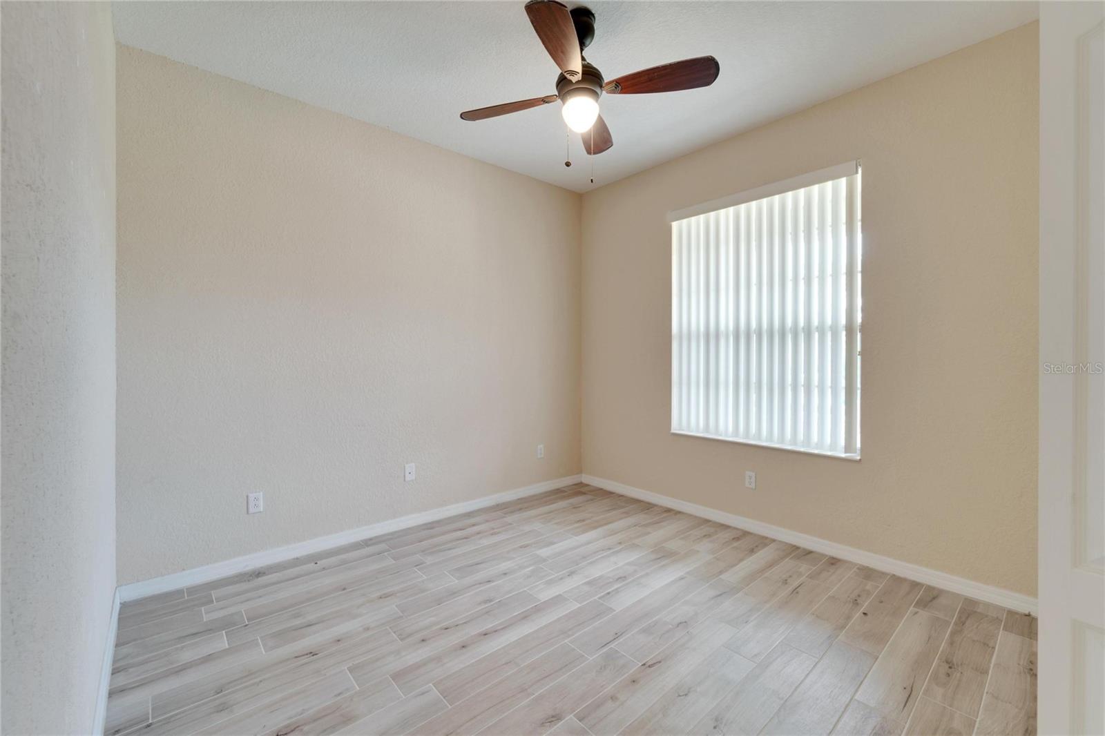 Image 21 of 58 For 1013 Emerald Dunes Drive