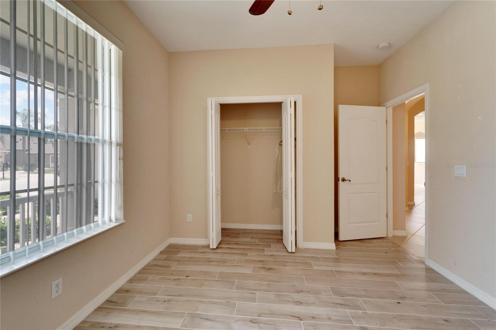 Image 22 of 58 For 1013 Emerald Dunes Drive