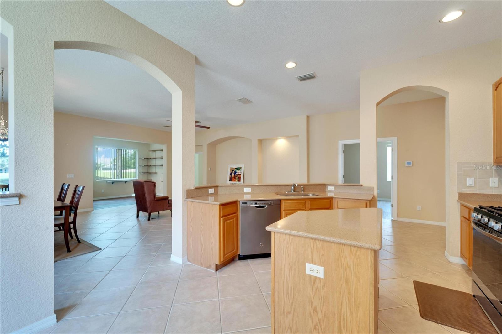 Image 8 of 58 For 1013 Emerald Dunes Drive
