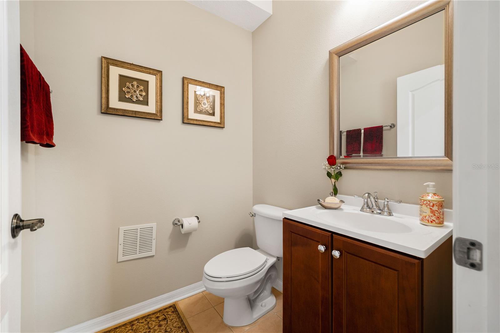 Listing photo id 8 for 20039 Heritage Point Drive