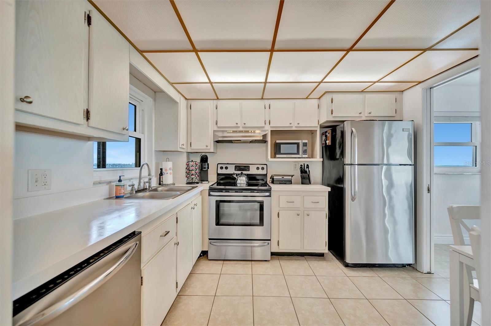 Image 11 of 35 For 1270 Gulf Boulevard 701