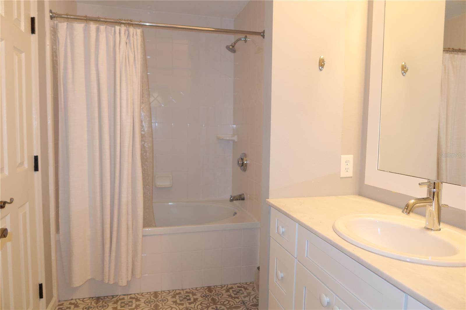 Image 8 of 11 For 800 Dakota Avenue 312