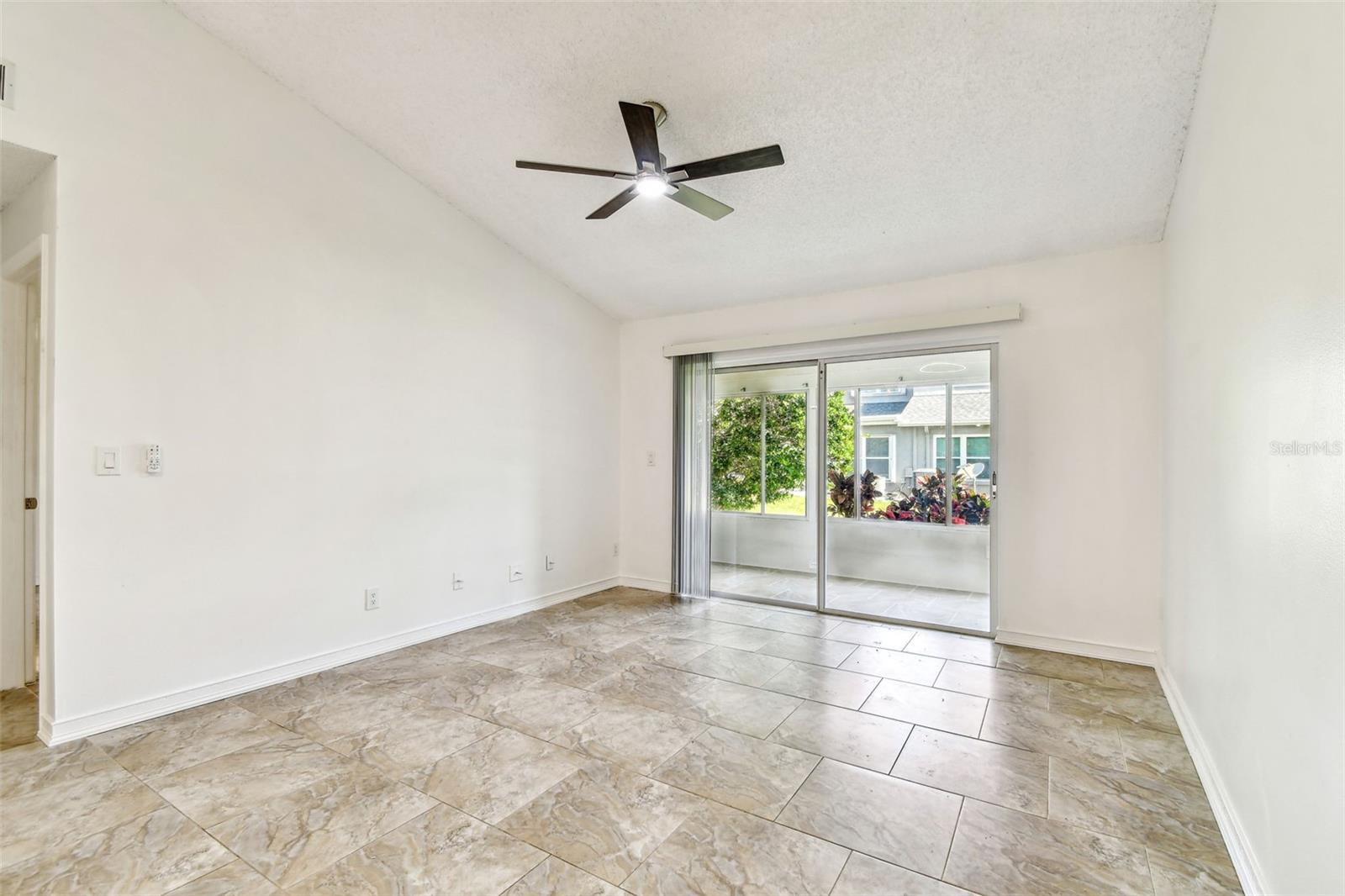 Image 14 of 84 For 232 Hunter Court