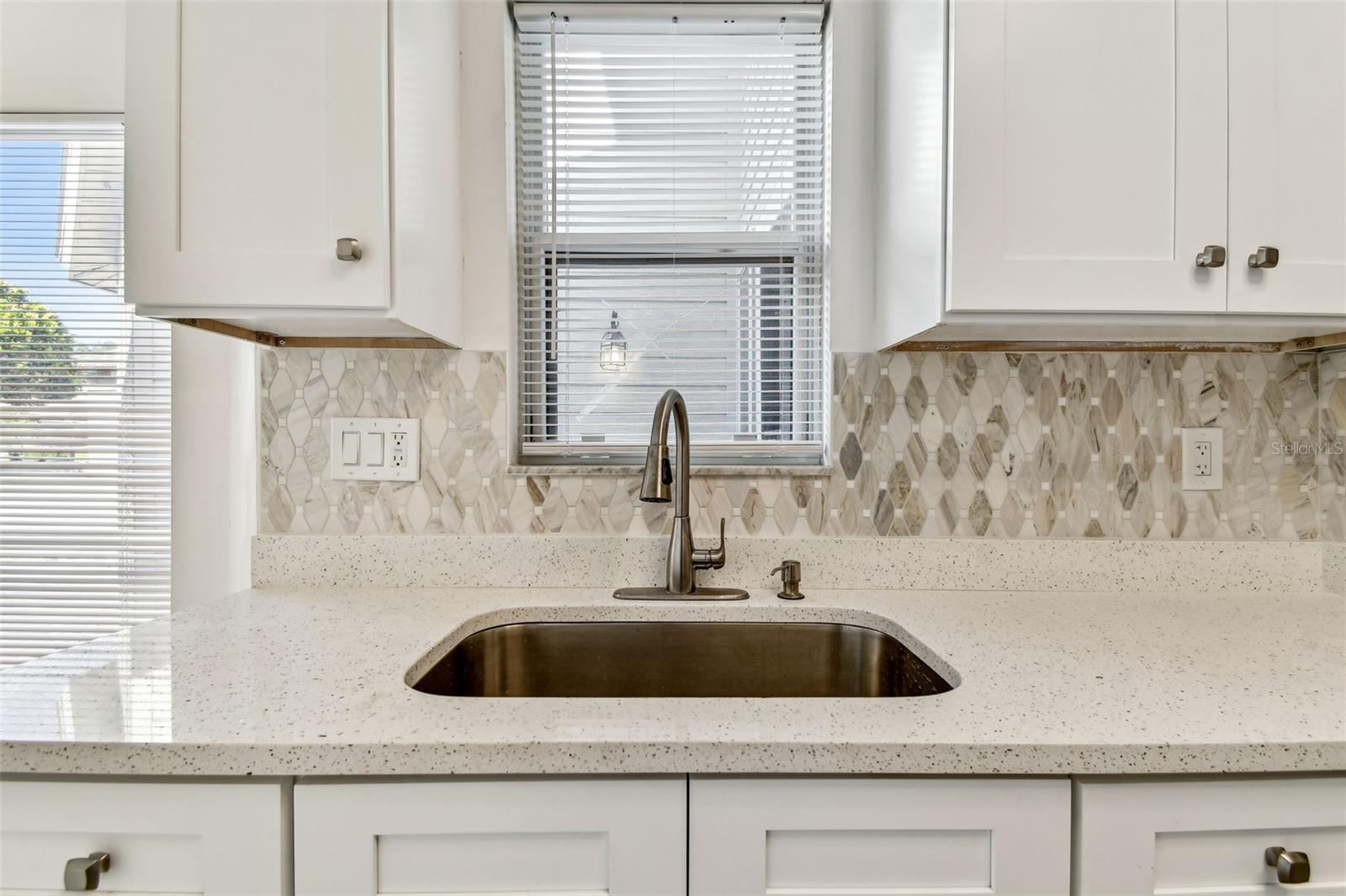 Image 20 of 84 For 232 Hunter Court